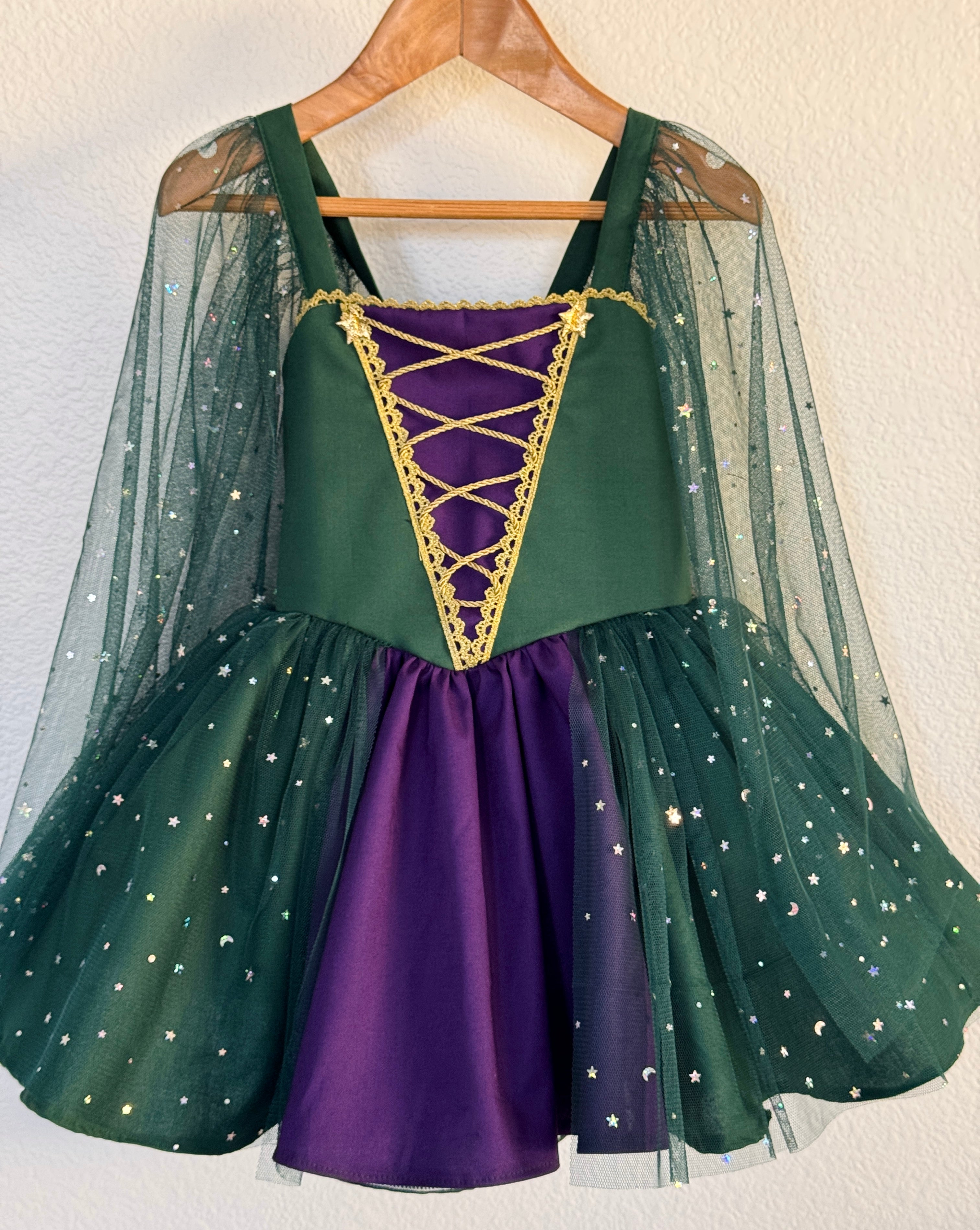 Winnie Sanderson dress