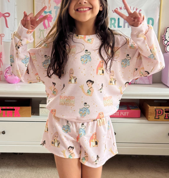 .Baby pink K-pop lounge set